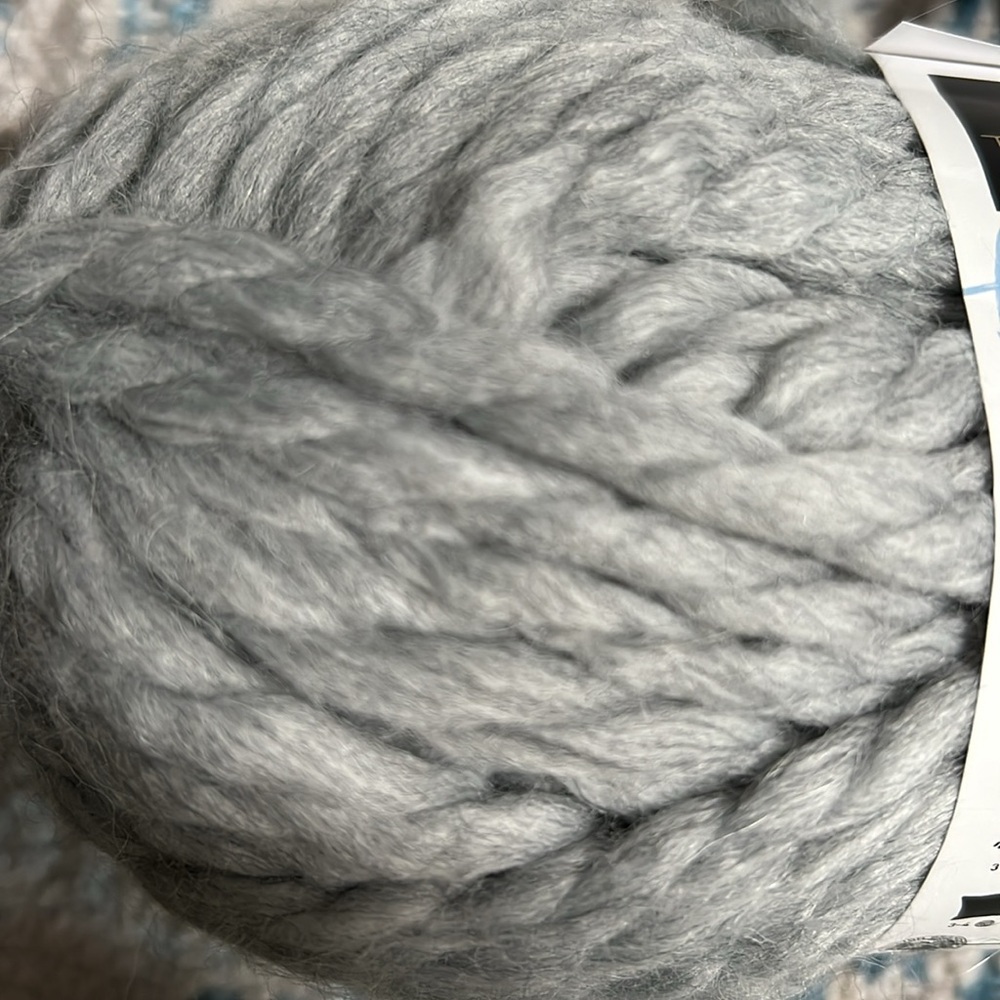 Touch of Luxe by Lion Brand Yarns, Touch of Alpaca Thick & Quick, Color Cement - Picture 2 of 5